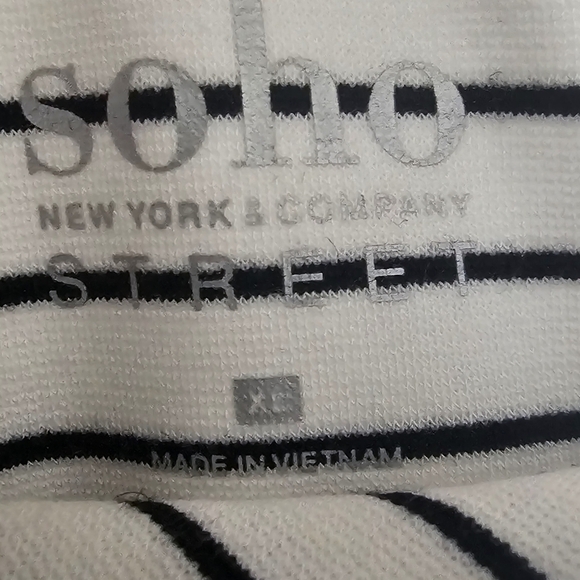 SOHO/ New York & Company Athletic Woman's Shirt XL - Picture 2 of 4